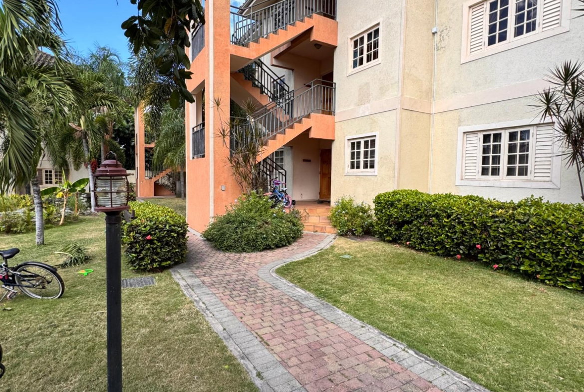 Sixth image of 25-1 Marley Road in Kingston 6, St. Andrew, Jamaica - property is For Rent