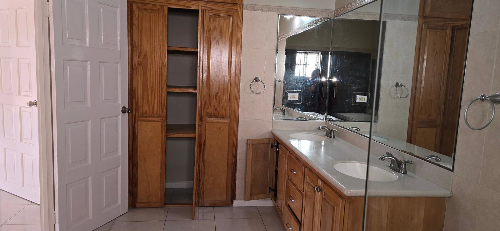 Seventeenth image of 135 Pine Boulevard in Kingston 6, St. Andrew, Jamaica - property is For Rent