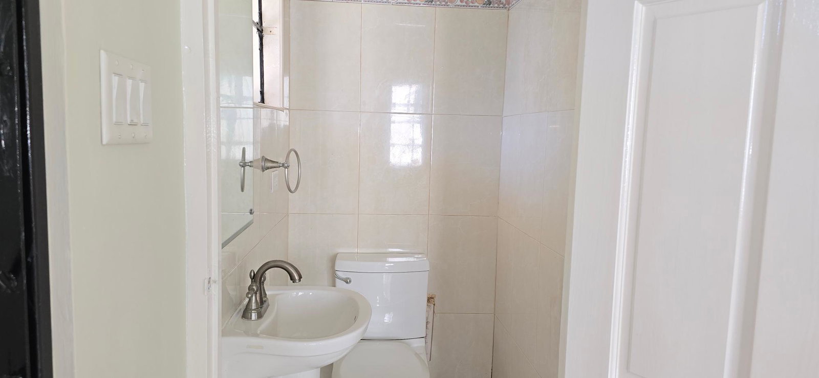 Sixth image of 135 Pine Boulevard in Kingston 6, St. Andrew, Jamaica - property is For Rent