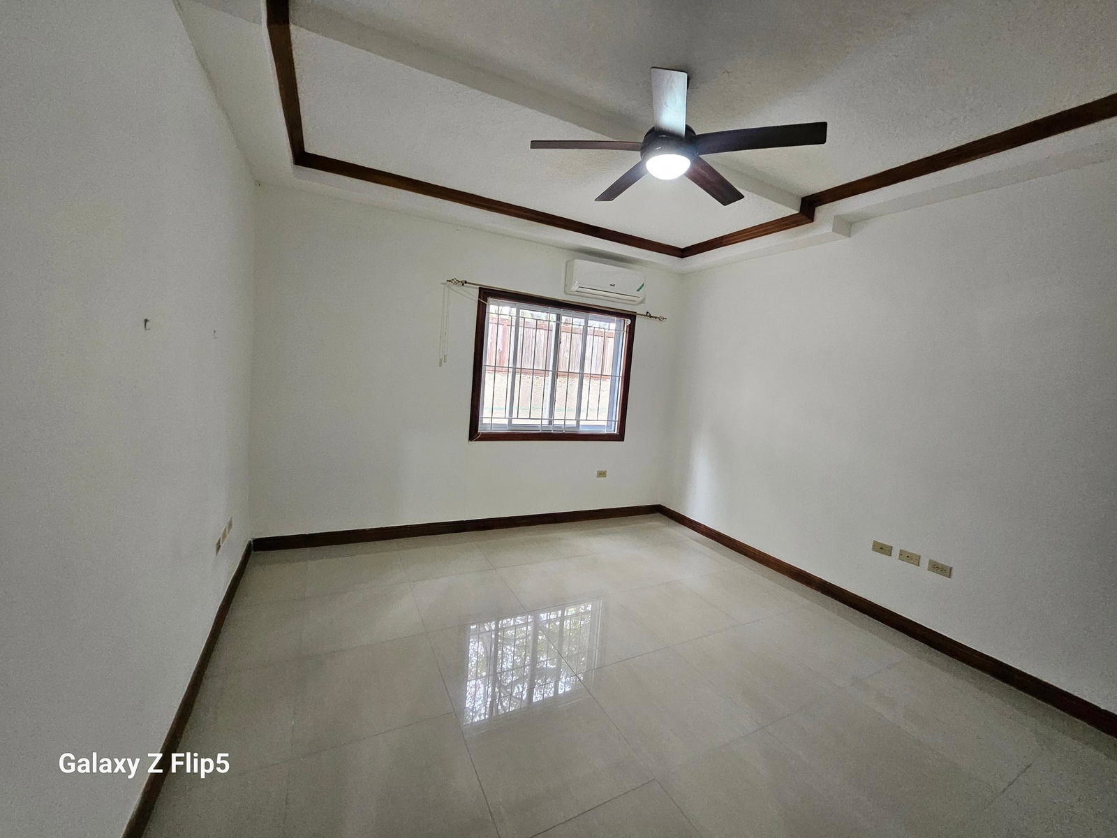 Eleventh image of Ottawa Avenue in Kingston 6, St. Andrew, Jamaica - property is For Rent