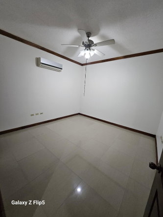Fourteenth image of Ottawa Avenue in Kingston 6, St. Andrew, Jamaica - property is For Rent