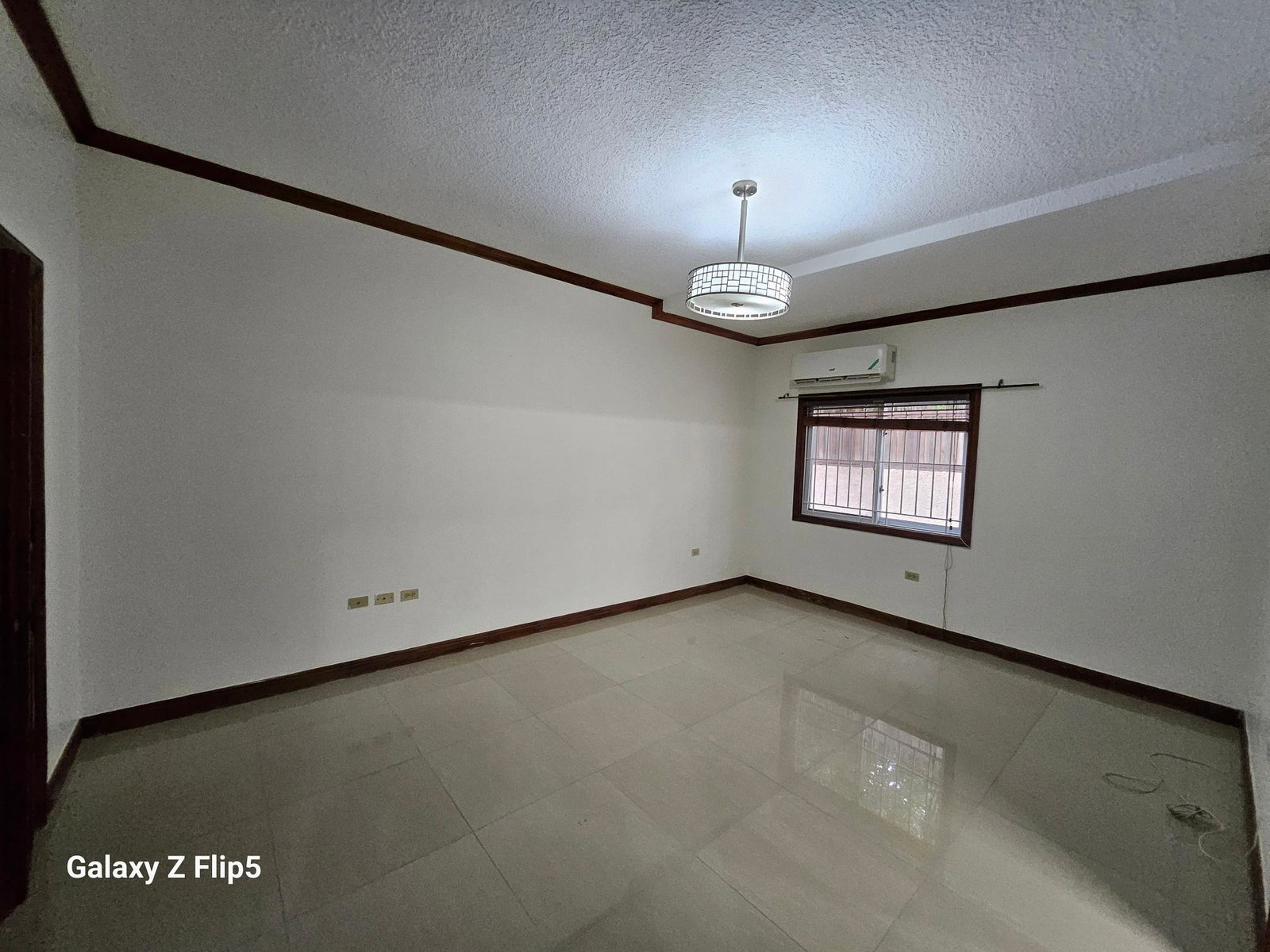 Seventh image of Ottawa Avenue in Kingston 6, St. Andrew, Jamaica - property is For Rent