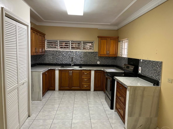 Eleventh image of Apt 5- Cherry Hill Drive in Kingston 8, St. Andrew, Jamaica - property is For Sale