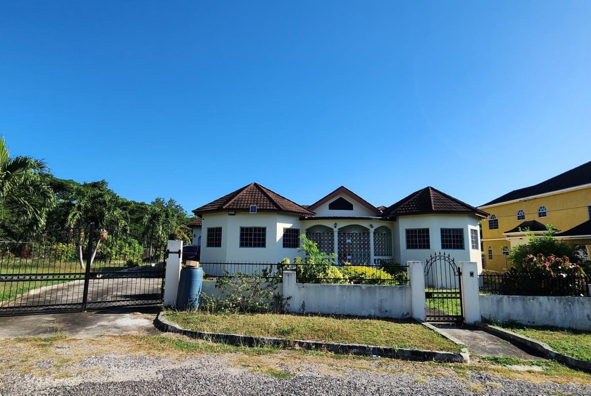 Second image of 10 Fyall Estate in Fyall Estate, Clarendon, Jamaica - property is For Sale