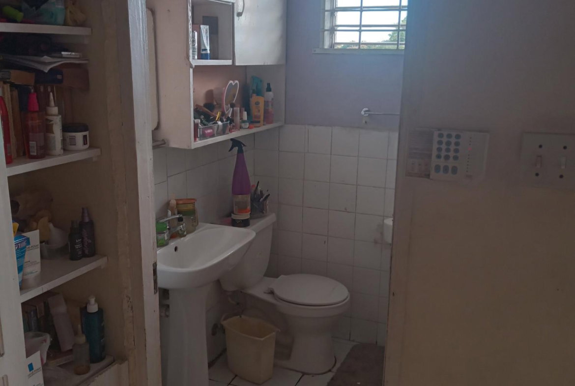 Seventeenth image of 18 Oaklawn Drive in Kingston 8, St. Andrew, Jamaica - property is For Sale