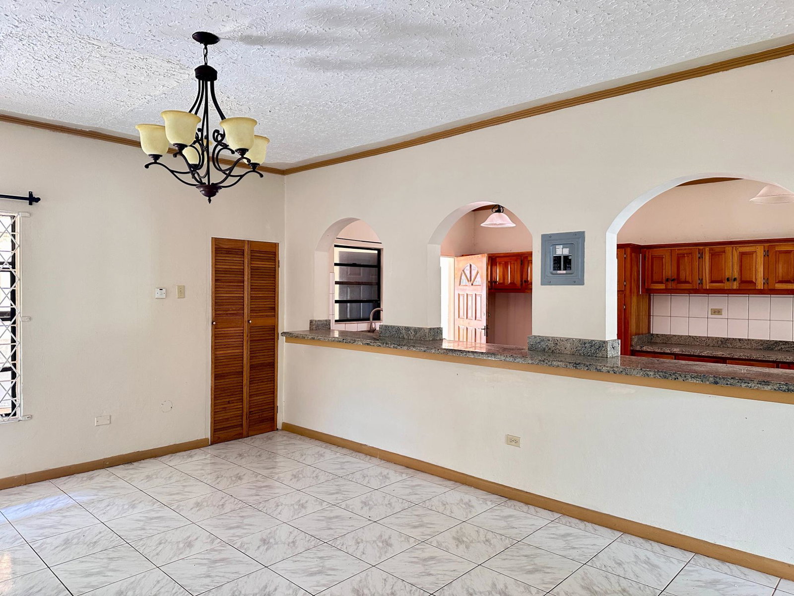 Spacious-5-Bedroom-Home-for-Sale-in-Avondale-Heights-Jamaica Second image of 7 Avondale Heights in Mandeville, Manchester, Jamaica - property is For Sale