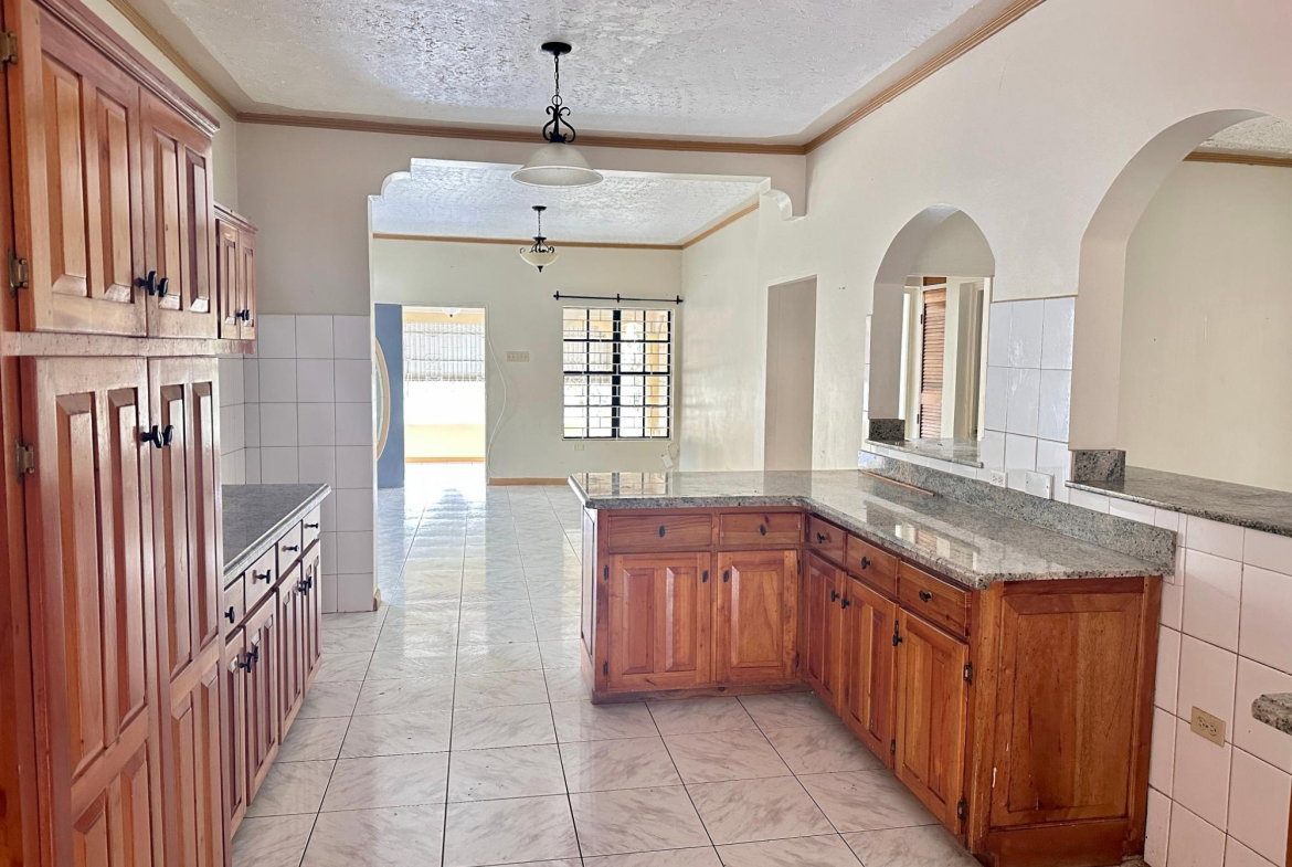 Eleventh image of 7 Avondale Heights in Mandeville, Manchester, Jamaica - property is For Sale