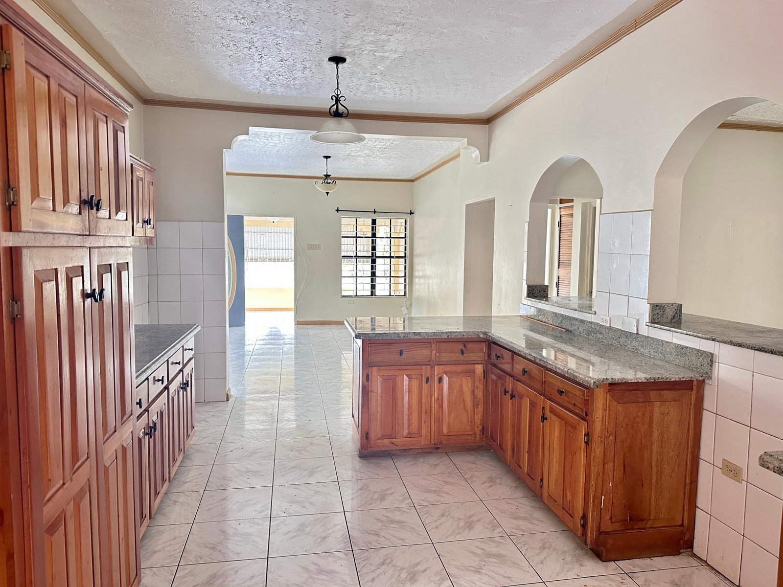 Spacious-5-Bedroom-Home-for-Sale-in-Avondale-Heights-Jamaica Eleventh image of 7 Avondale Heights in Mandeville, Manchester, Jamaica - property is For Sale