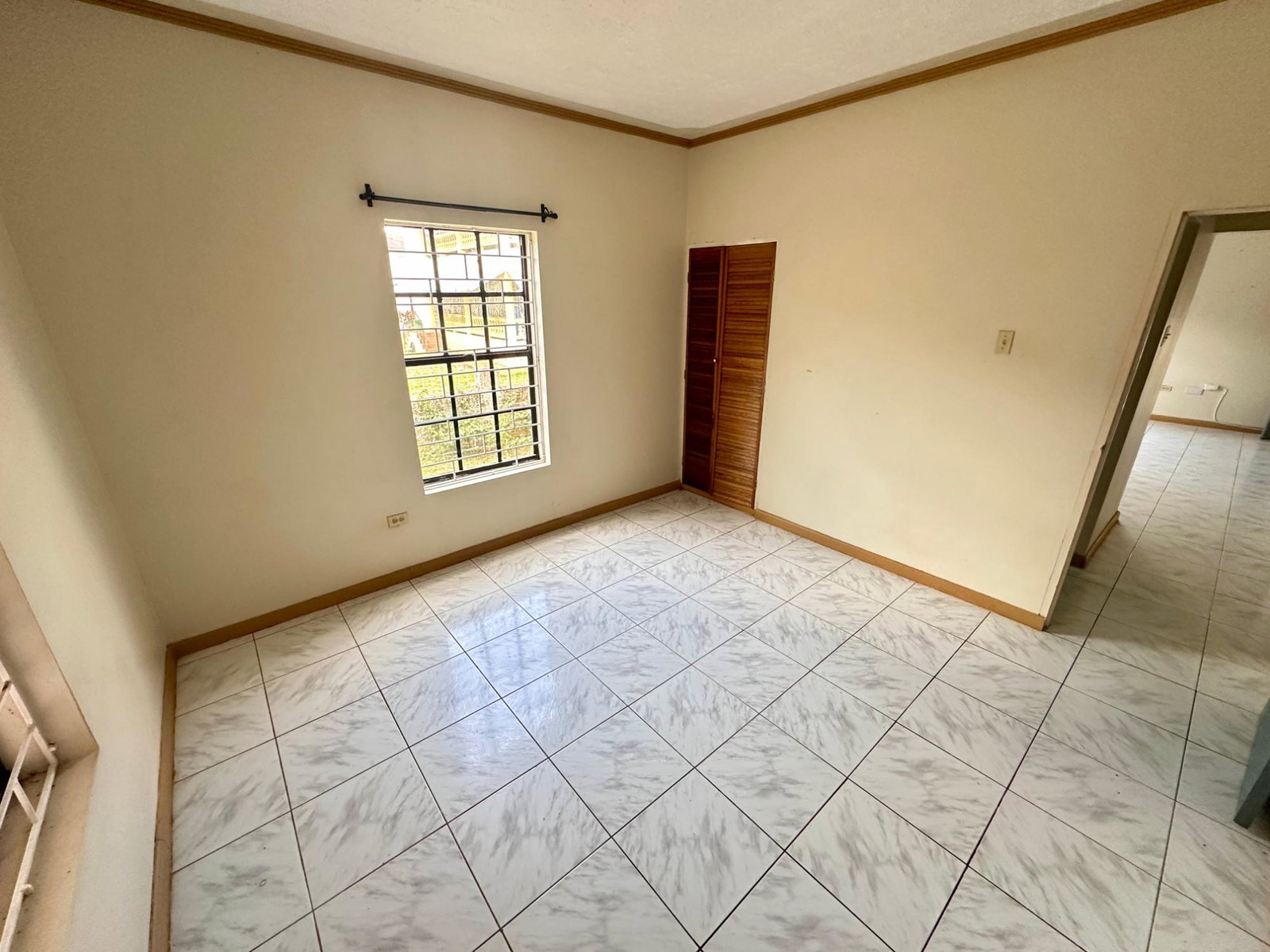 Spacious-5-Bedroom-Home-for-Sale-in-Avondale-Heights-Jamaica Thirteenth image of 7 Avondale Heights in Mandeville, Manchester, Jamaica - property is For Sale