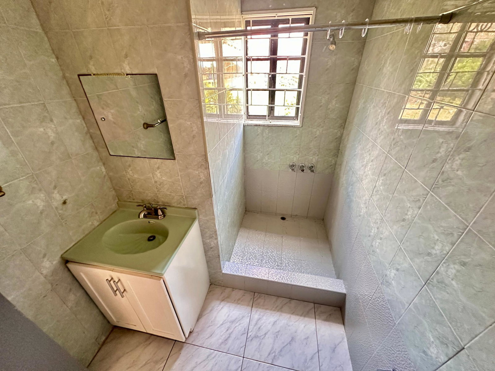 Spacious-5-Bedroom-Home-for-Sale-in-Avondale-Heights-Jamaica Eighteenth image of 7 Avondale Heights in Mandeville, Manchester, Jamaica - property is For Sale