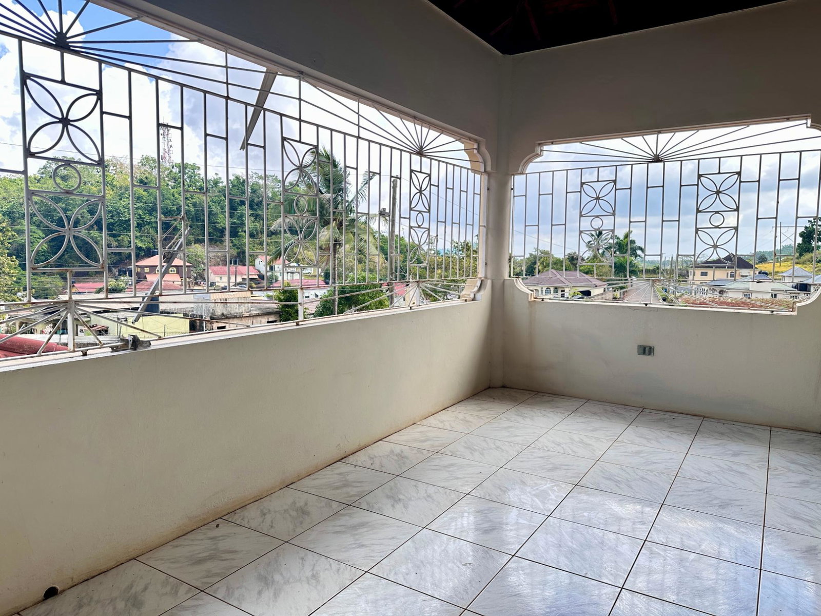 Spacious-5-Bedroom-Home-for-Sale-in-Avondale-Heights-Jamaica Twenty-Sixth image of 7 Avondale Heights in Mandeville, Manchester, Jamaica - property is For Sale