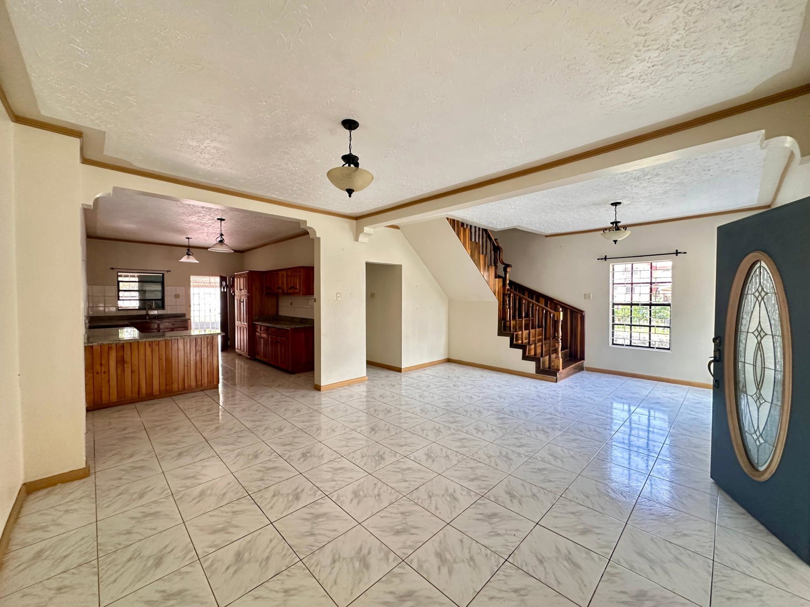 Spacious-5-Bedroom-Home-for-Sale-in-Avondale-Heights-Jamaica Sixth image of 7 Avondale Heights in Mandeville, Manchester, Jamaica - property is For Sale
