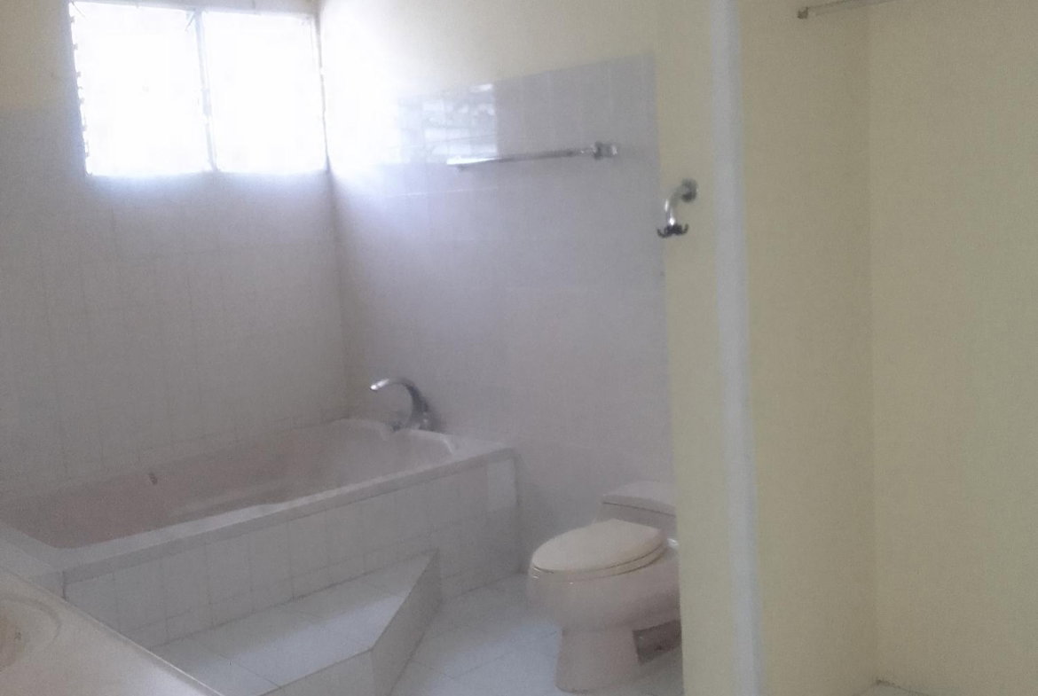 Eleventh image of 4 West, e Great House Cir in Kingston 19, St. Andrew, Jamaica - property is For Rent