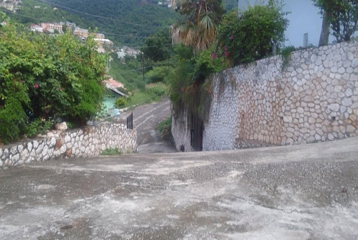 Fourteenth image of 4 West, e Great House Cir in Kingston 19, St. Andrew, Jamaica - property is For Rent