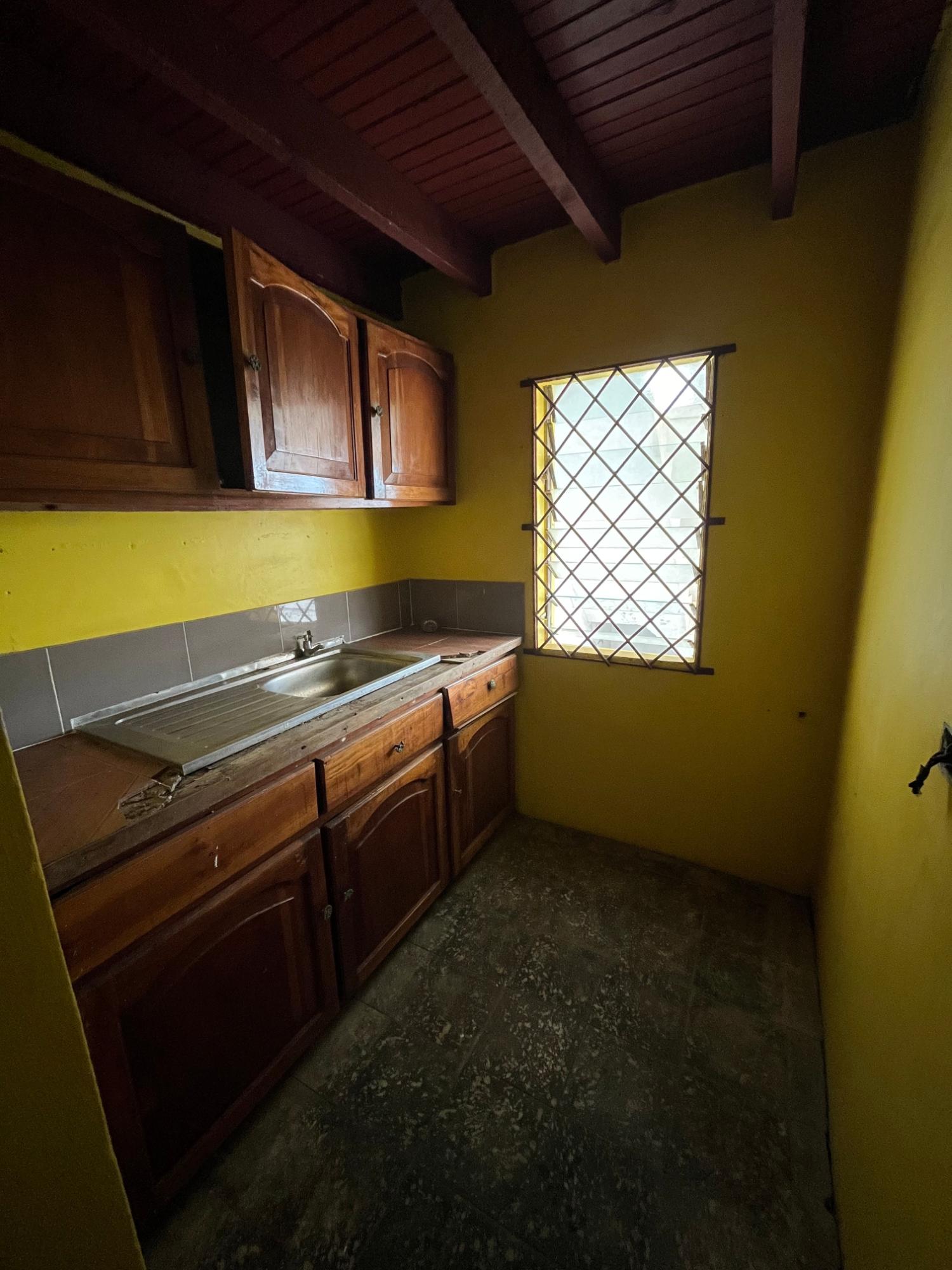 Spacious-6-Bedroom-Family-Home-for-Sale-in-Mandeville-Jamaica Eleventh image of 4 4 Woodleigh Decarteret ro in Mandeville, Manchester, Jamaica - property is For Sale