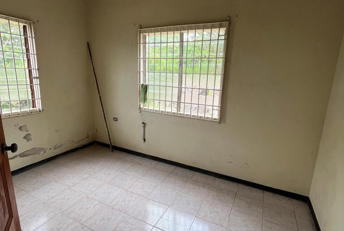 Fourth image of 4 4 Woodleigh Decarteret ro in Mandeville, Manchester, Jamaica - property is For Sale