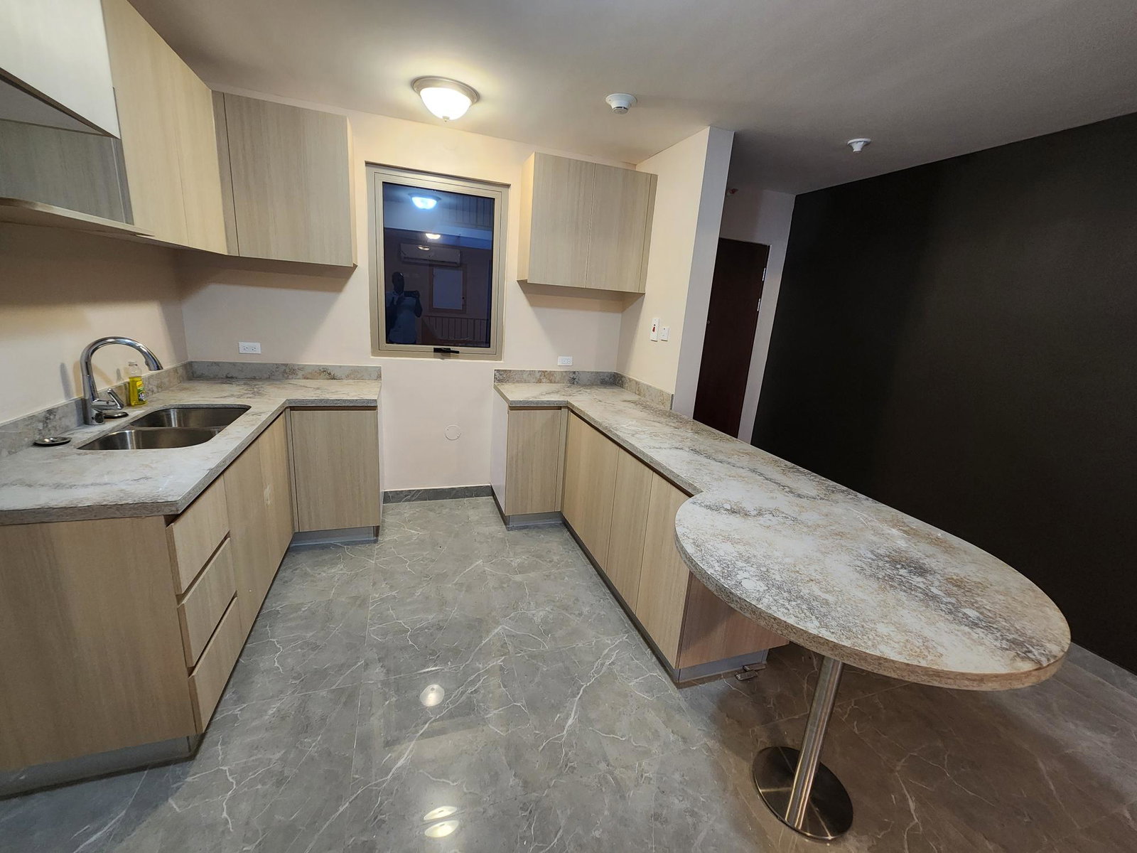 Ninth image of Bg-1-50b-50 1/4 Deanery Road in Kingston 3, St. Andrew, Jamaica - property is For Rent