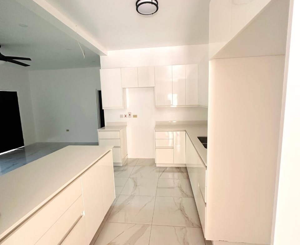 Sixth image of 9- 6-7 Mayfair Close in Kingston 19, St. Andrew, Jamaica - property is For Sale