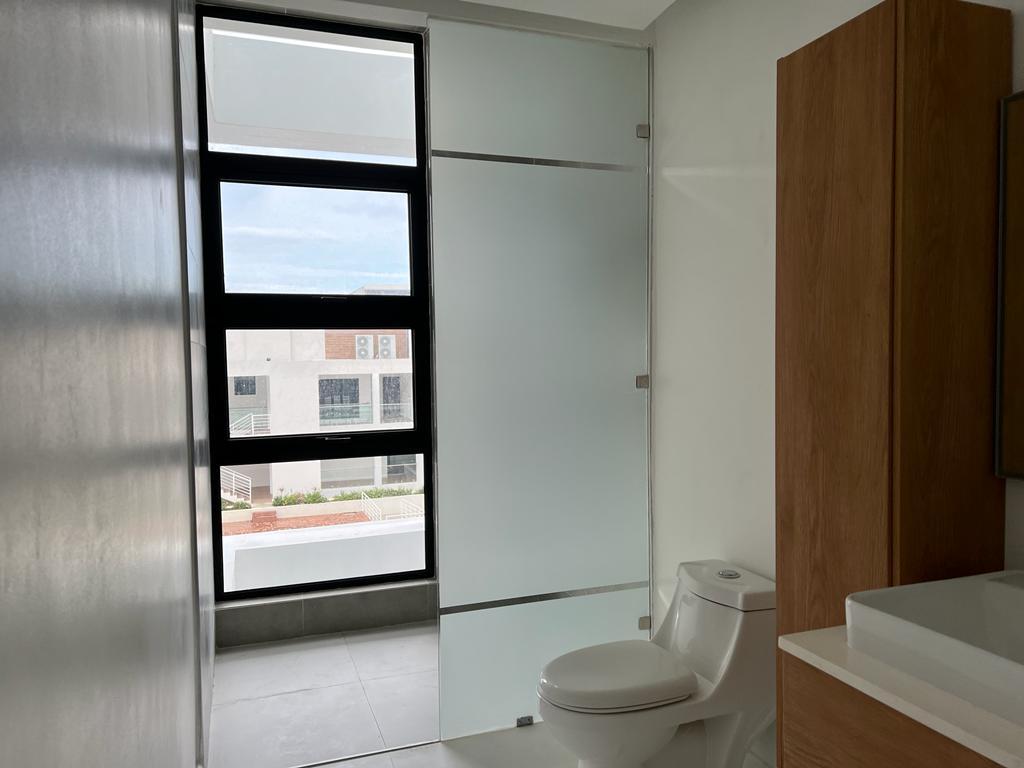 Third image of 9- Paradise Bay, St. James in Montego Bay, St. James, Jamaica - property is For Rent