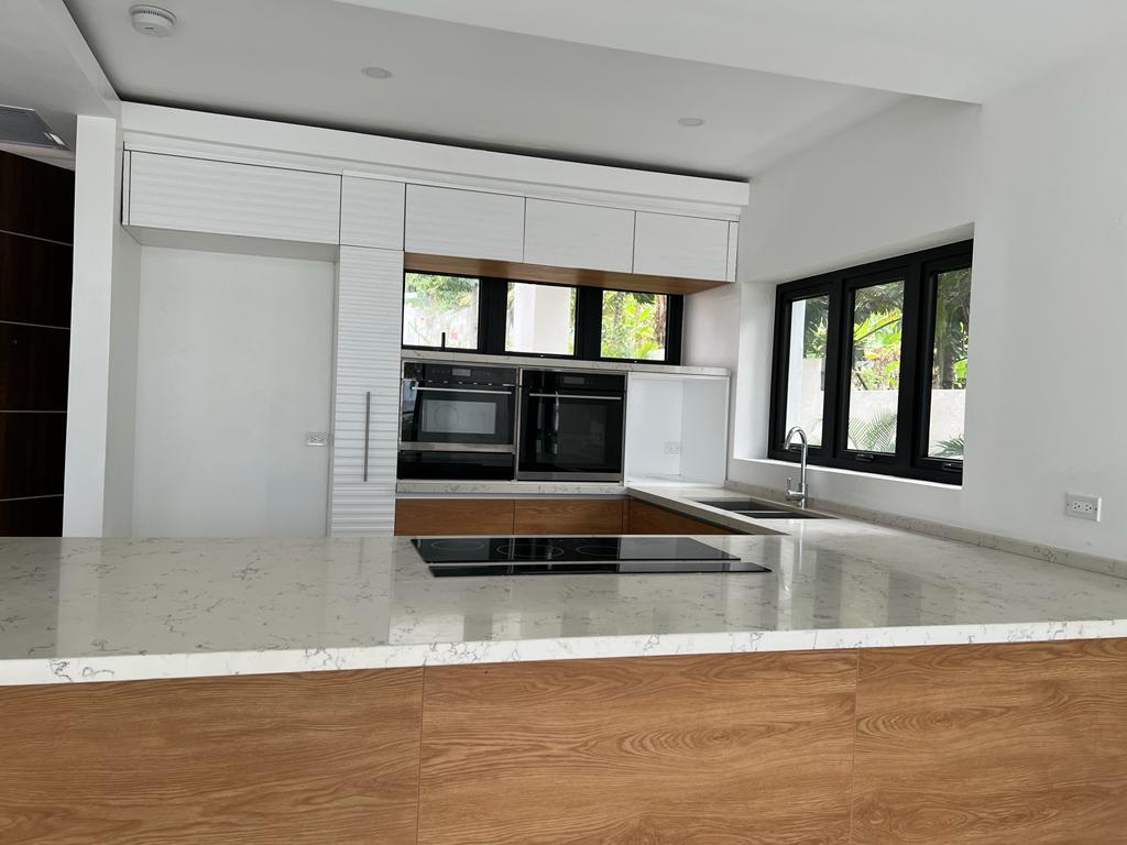 Sixth image of 9- Paradise Bay, St. James in Montego Bay, St. James, Jamaica - property is For Rent