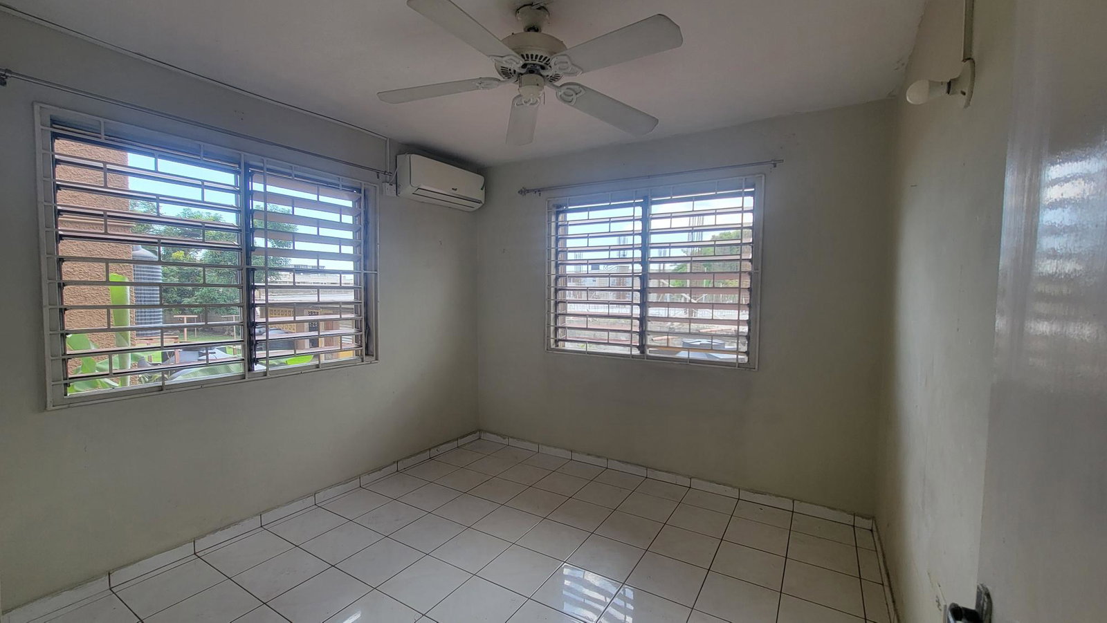 Stunning-2-Bedroom-Apartment-for-Sale-in-Kingston-Jamaica Eleventh image of 202-1 Central Avenue in Constant Spring P.O., St. Andrew, Jamaica - property is For Sale