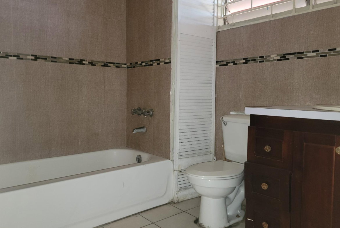 Tenth image of 202-1 Central Avenue in Constant Spring P.O., St. Andrew, Jamaica - property is For Sale