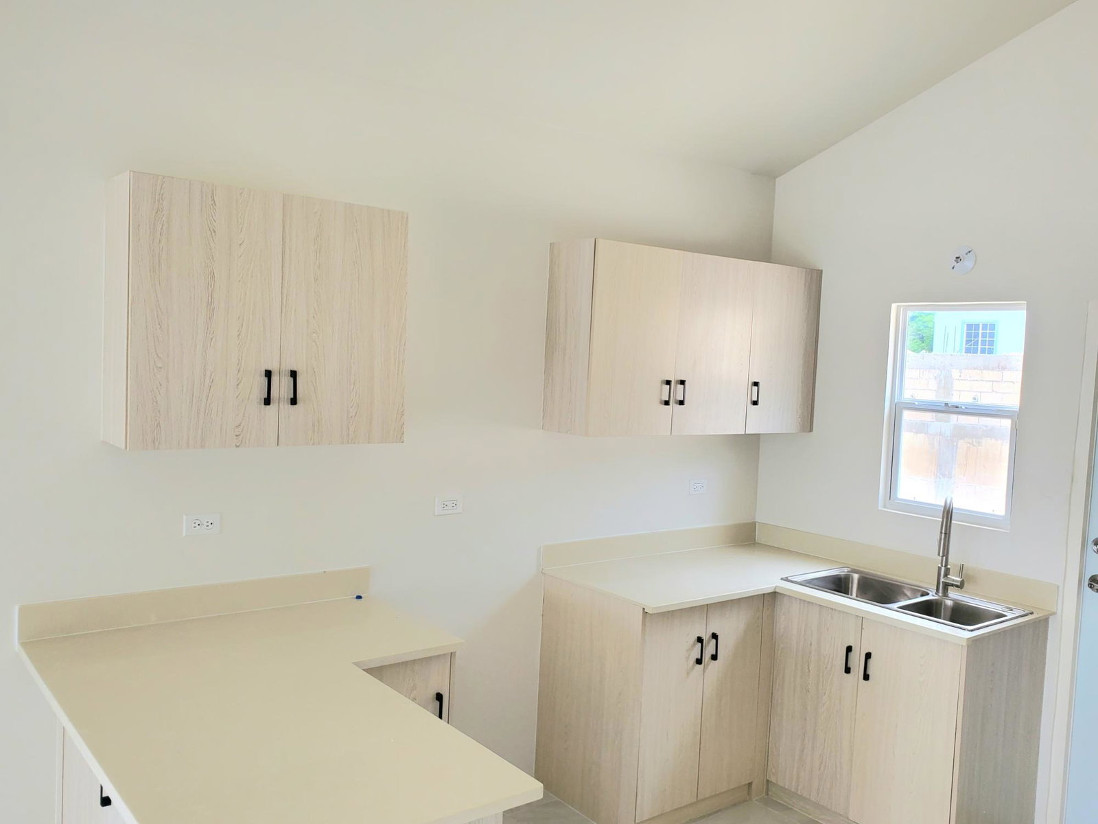 Fourth image of 475 Camelot Village in Discovery Bay, St. Ann, Jamaica - property is For Rent
