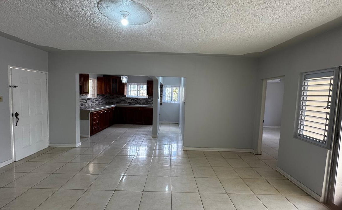 Third image of 2c Stanmore Terrace, Kingsto in Kingston 19, St. Andrew, Jamaica - property is For Rent