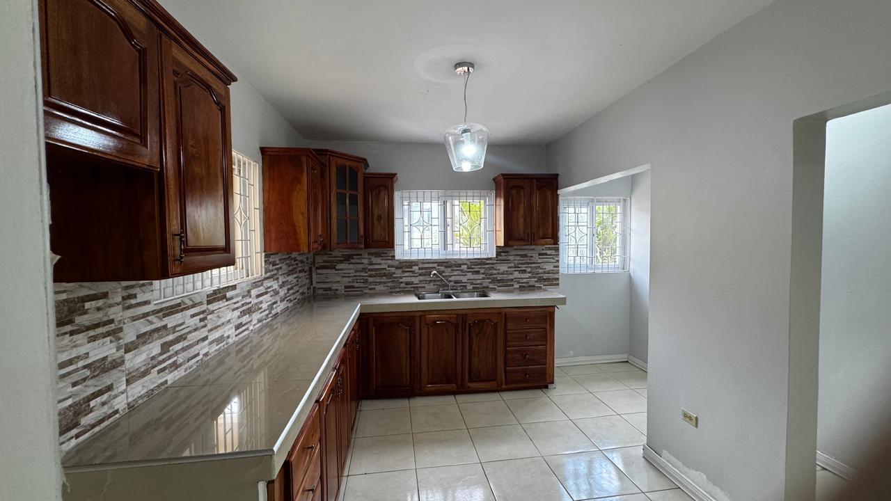 Fifth image of 2c Stanmore Terrace, Kingsto in Kingston 19, St. Andrew, Jamaica - property is For Rent