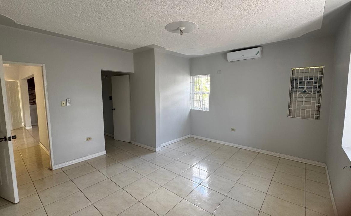 Tenth image of 2c Stanmore Terrace, Kingsto in Kingston 19, St. Andrew, Jamaica - property is For Rent