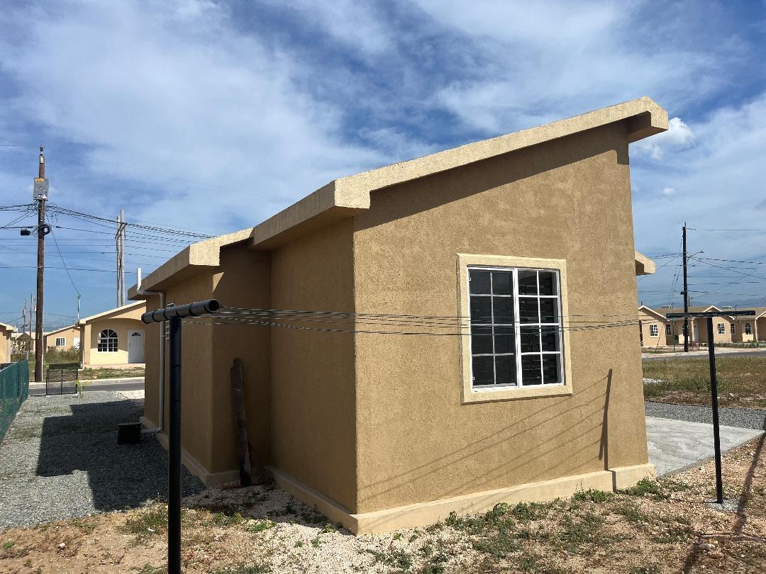 Stunning-3-Bedroom-House-for-Rent-in-Phoenix-Village-Jamaica Fourth image of 652 Phoenix Park Village 2 in Portmore Park, St. Catherine, Jamaica - property is For Rent