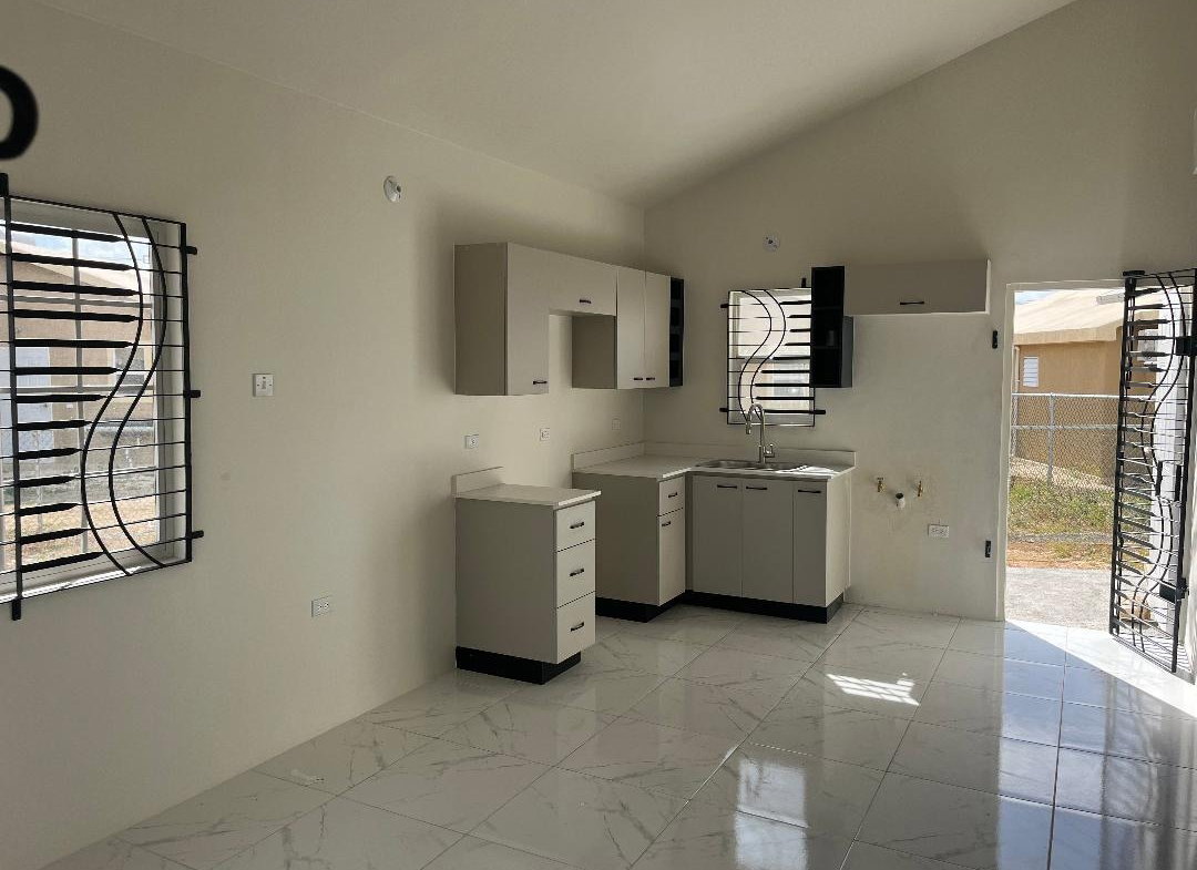 Fifth image of 652 Phoenix Park Village 2 in Portmore Park, St. Catherine, Jamaica - property is For Rent