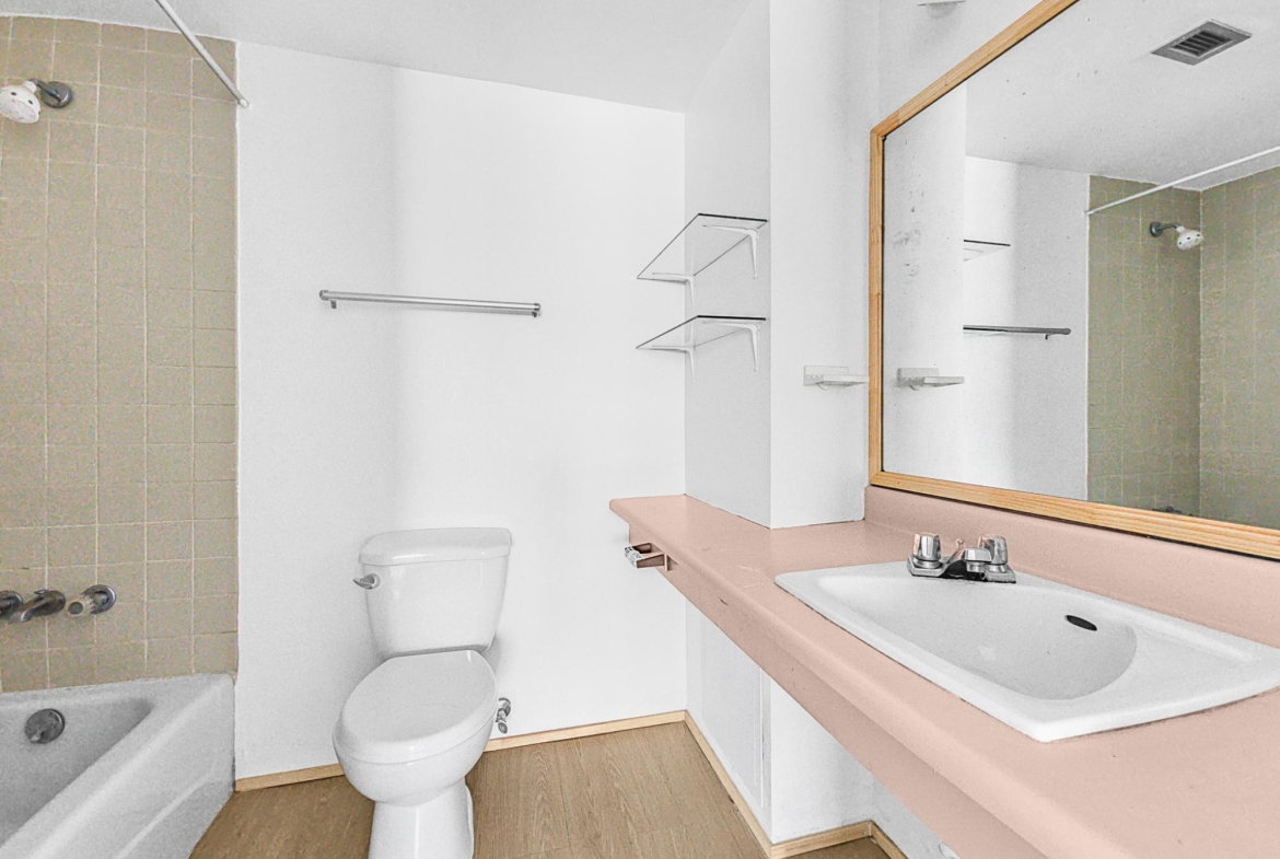 Seventh image of 8h- Ocean Towers in KINGSTON, Kingston, Jamaica - property is For Rent