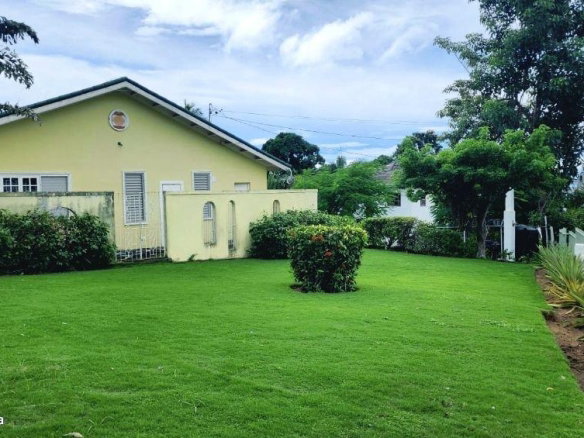 First image of 7a Farringdon Drive in Kingston 6, St. Andrew, Jamaica - property is For Sale