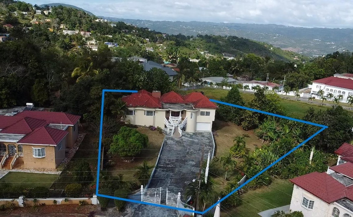 Second image of Clifton Gardens in Mandeville, Manchester, Jamaica - property is For Sale