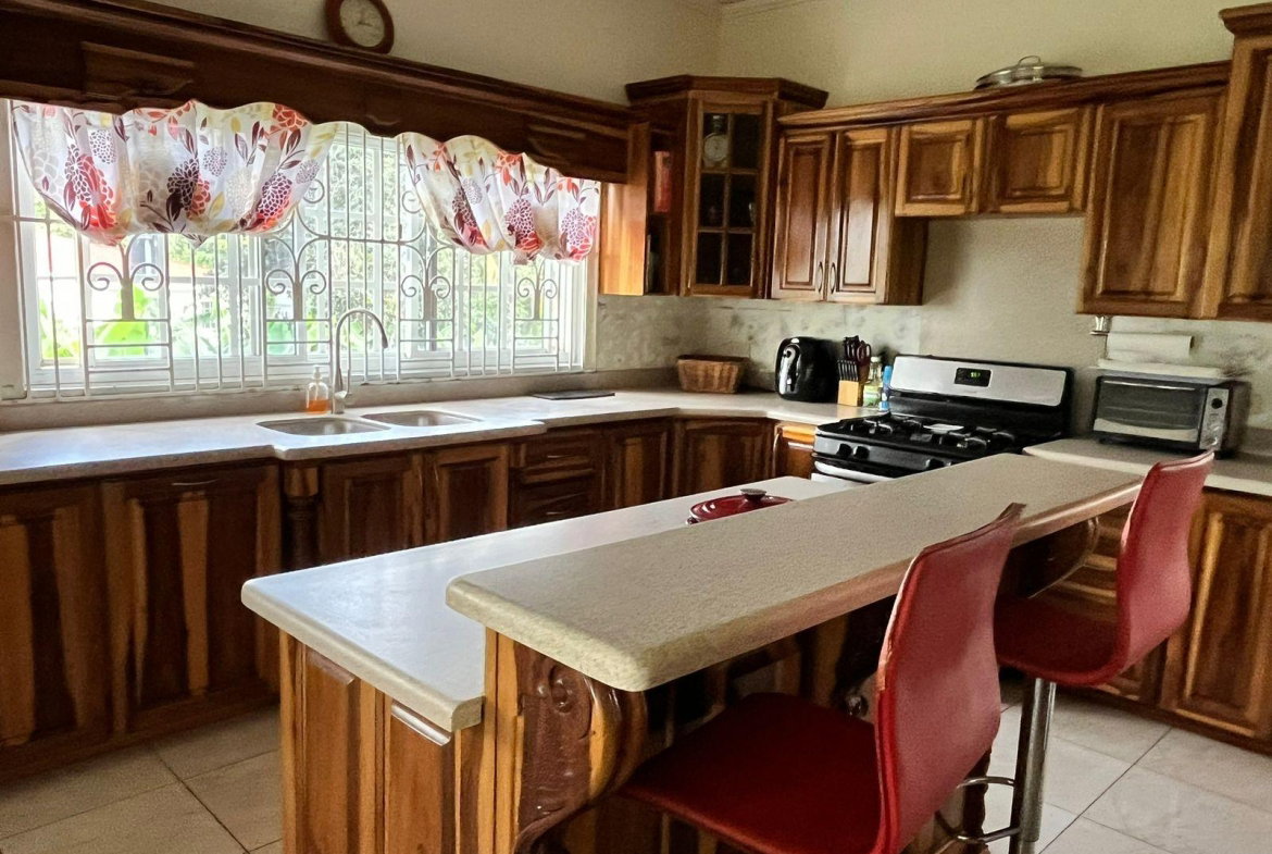 Tenth image of Clifton Gardens in Mandeville, Manchester, Jamaica - property is For Sale