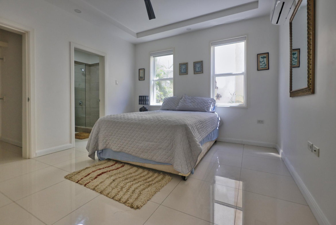 Eighth image of 5 Degenhart Close in Kingston 6, St. Andrew, Jamaica - property is For Sale