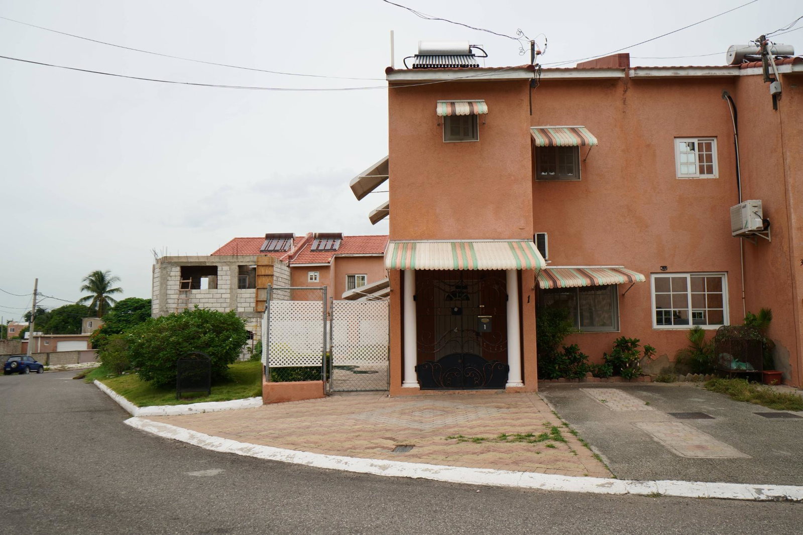 Stunning-Townhome-for-Sale-in-St.-Andrew-Jamaica-–-Dream-Home-or-Investment Second image of 1 Asafa Cove, Phase 3, Stad in Kingston 5, St. Andrew, Jamaica - property is For Sale