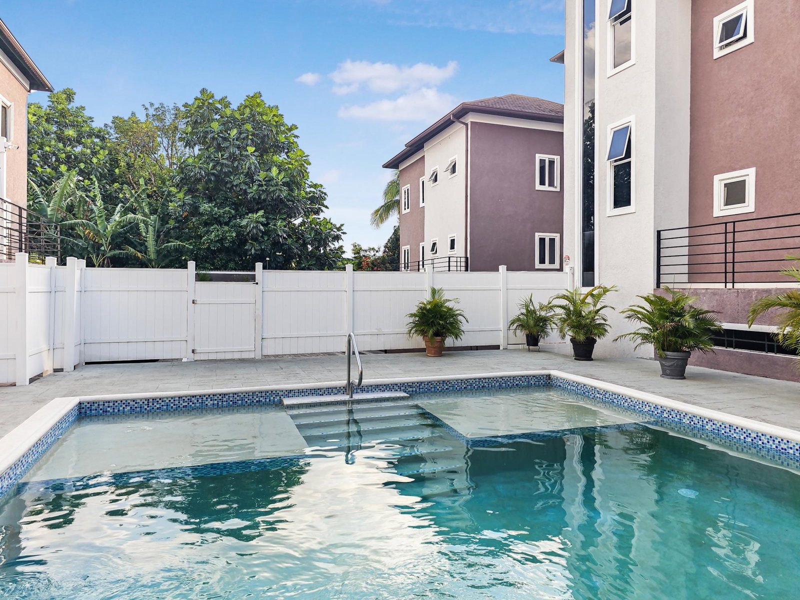 Thirteenth image of 12 Grosvenor Terrace in Kingston 8, St. Andrew, Jamaica - property is For Rent