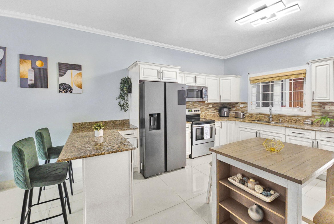 Fifth image of 12 Grosvenor Terrace in Kingston 8, St. Andrew, Jamaica - property is For Rent