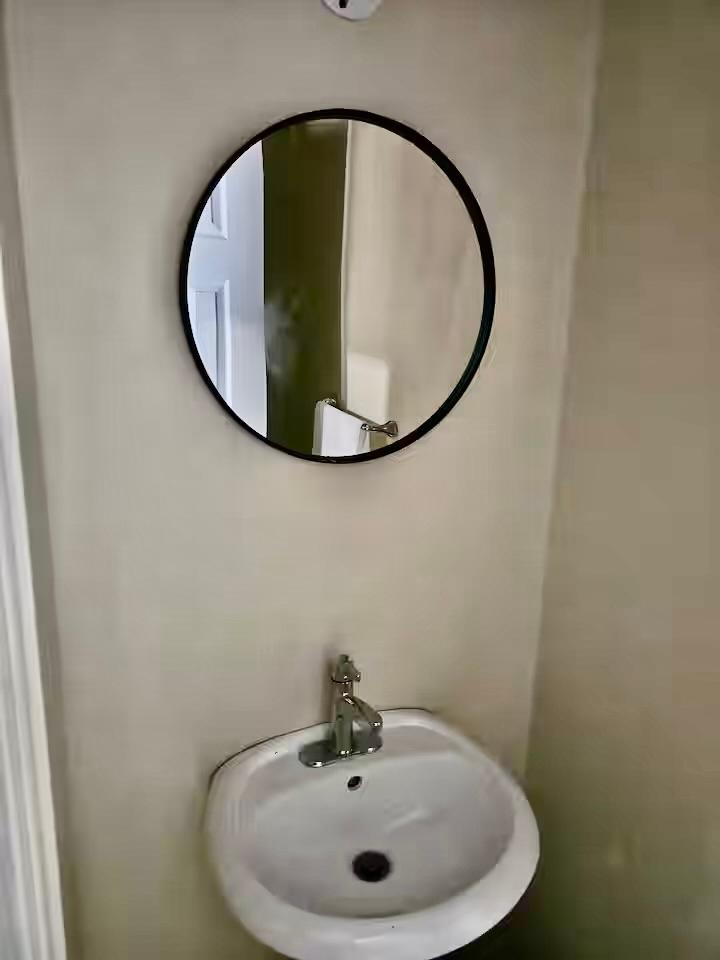 Stylish-2-Bedroom-Apartment-for-Rent-in-Mandeville-Jamaica Twenty-First image of 25 Bloomfield Street, Madevi in Mandeville, Manchester, Jamaica - property is For Rent