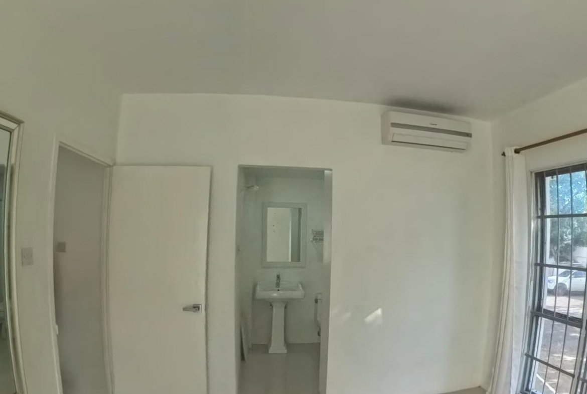 Thirteenth image of 14d- 44 Trafalgar Road in Kingston 10, St. Andrew, Jamaica - property is For Rent