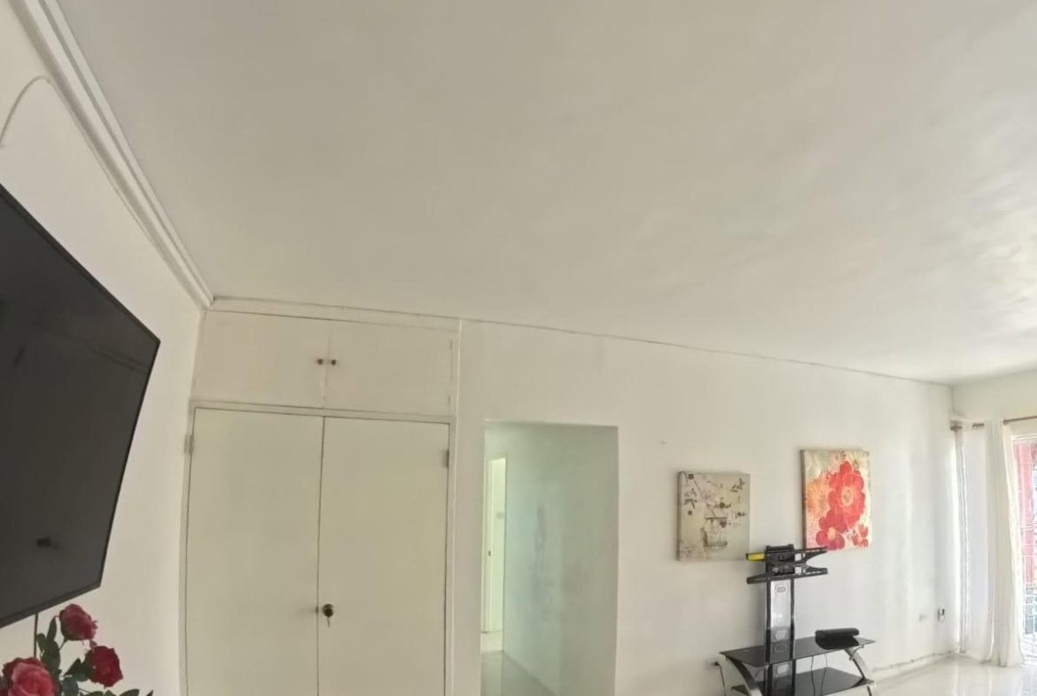 Fourth image of 14d- 44 Trafalgar Road in Kingston 10, St. Andrew, Jamaica - property is For Rent