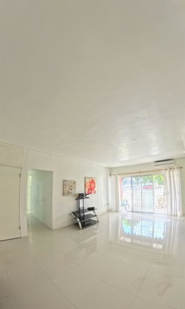 Fifth image of 14d- 44 Trafalgar Road in Kingston 10, St. Andrew, Jamaica - property is For Rent