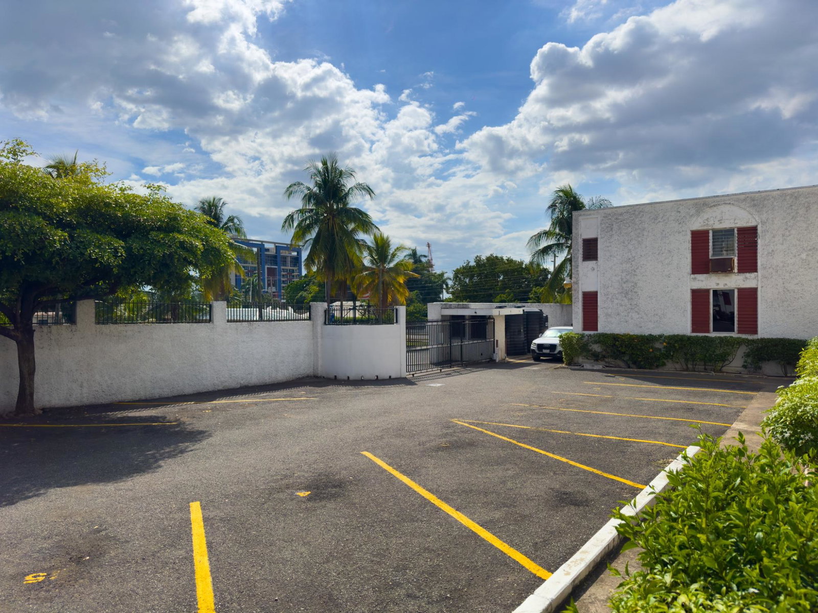 Thirteenth image of 13-22 Waterloo Road in Kingston 10, St. Andrew, Jamaica - property is For Rent