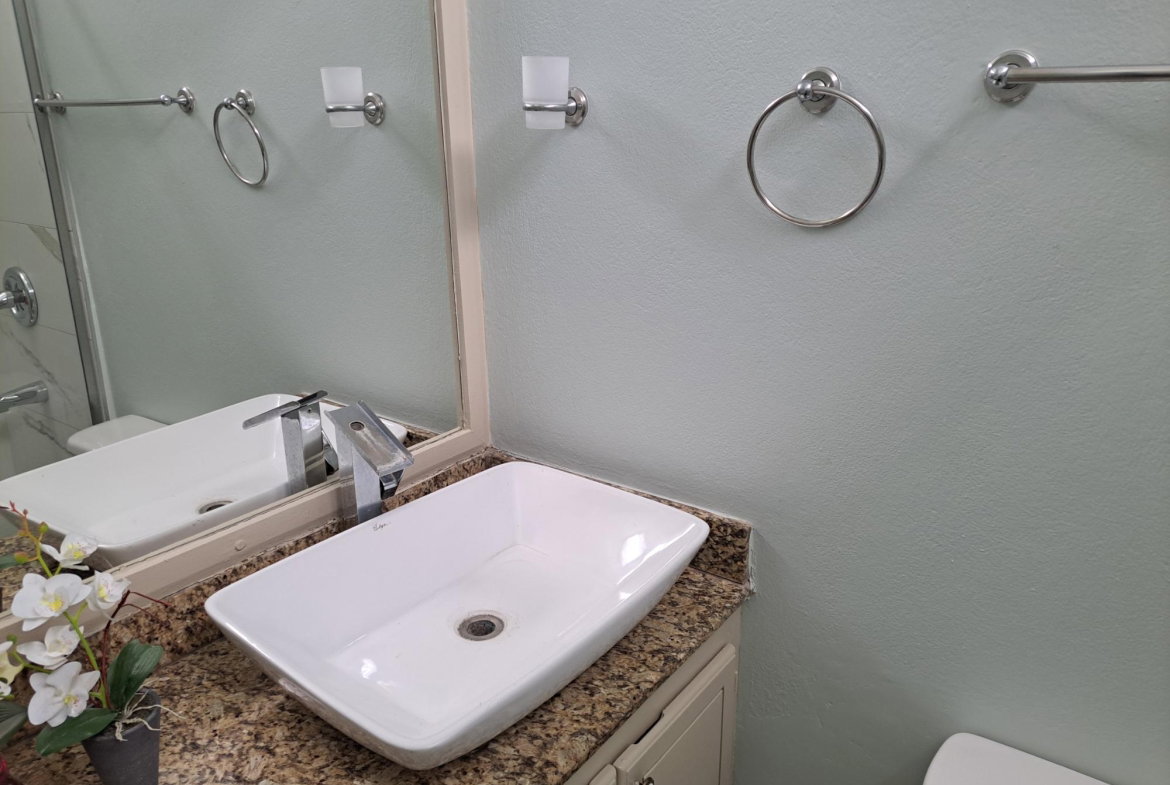 Thirteenth image of 2b- Clieveden Avenue in Kingston 6, St. Andrew, Jamaica - property is For Rent