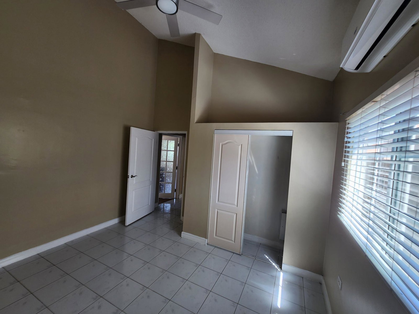 Seventeenth image of 25 St. Martin Boulevard in Caribbean Estates, St. Catherine, Jamaica - property is For Rent