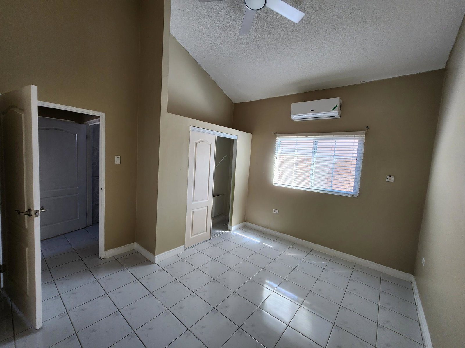 Eighteenth image of 25 St. Martin Boulevard in Caribbean Estates, St. Catherine, Jamaica - property is For Rent