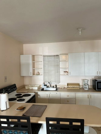 Fourteenth image of E2-8 East Kings House Road in Kingston 6, St. Andrew, Jamaica - property is For Rent