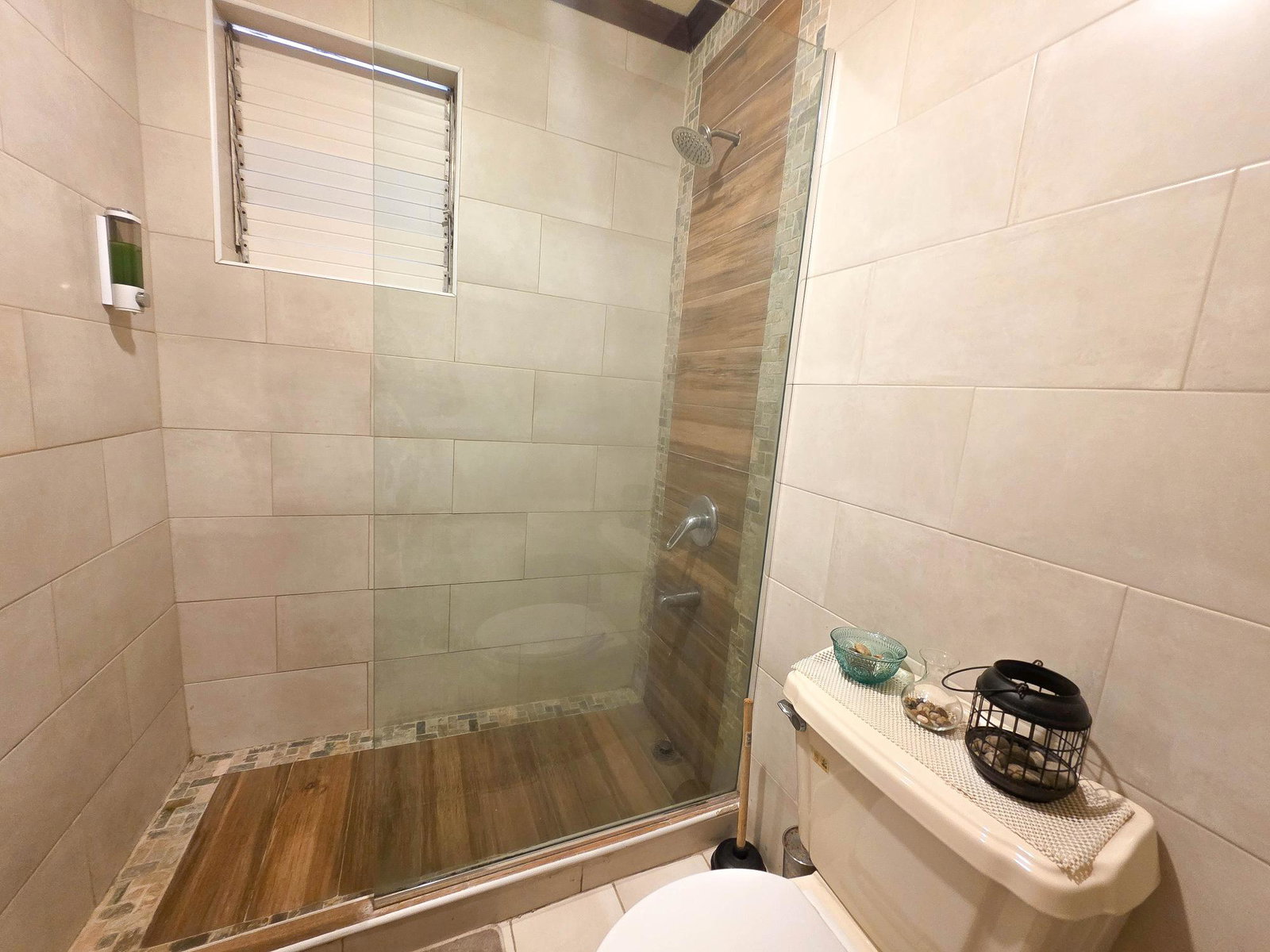 Charming-1-Bedroom-Apartment-for-Sale-in-New-Kingston Fifteenth image of 24-2-8 Norwood Avenue in Kingston 5, St. Andrew, Jamaica - property is For Sale